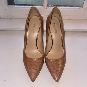 Rose Gold Nine West pumps- 9.5m